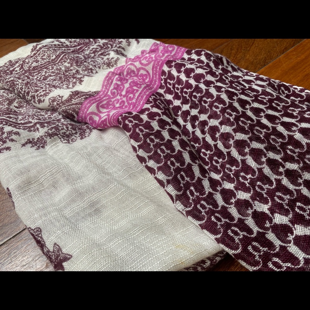 Scarf - Picture 5 of 7
